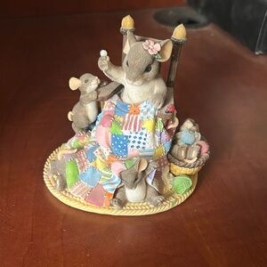 Charming Mouse Figurine with Patchwork Quilt